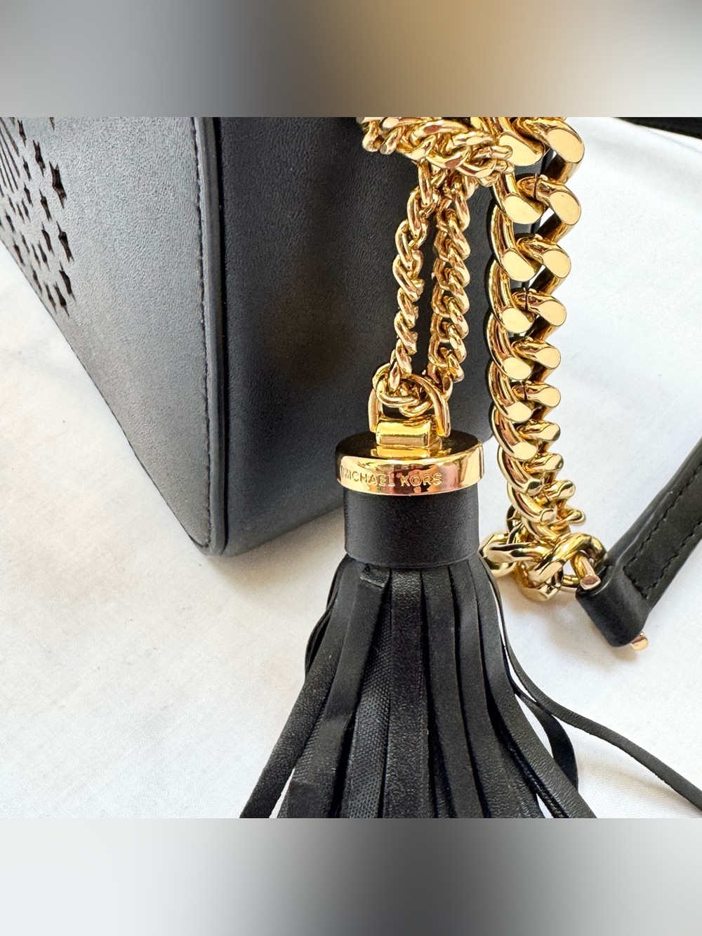 New Michael Kors Ginny Firework Light Up Medium Camera Bag NWT Black Gold - Picture 5 of 9